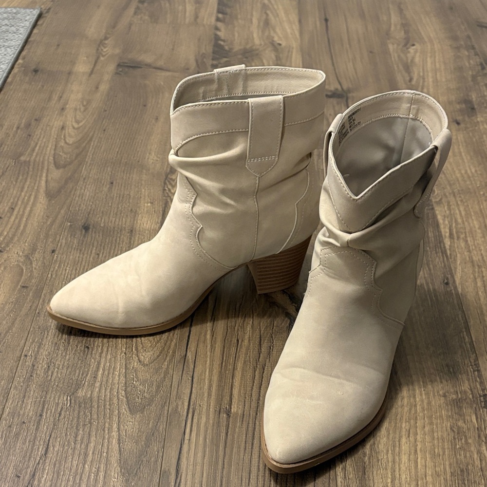 Time and Tru Beige Ankle Boots